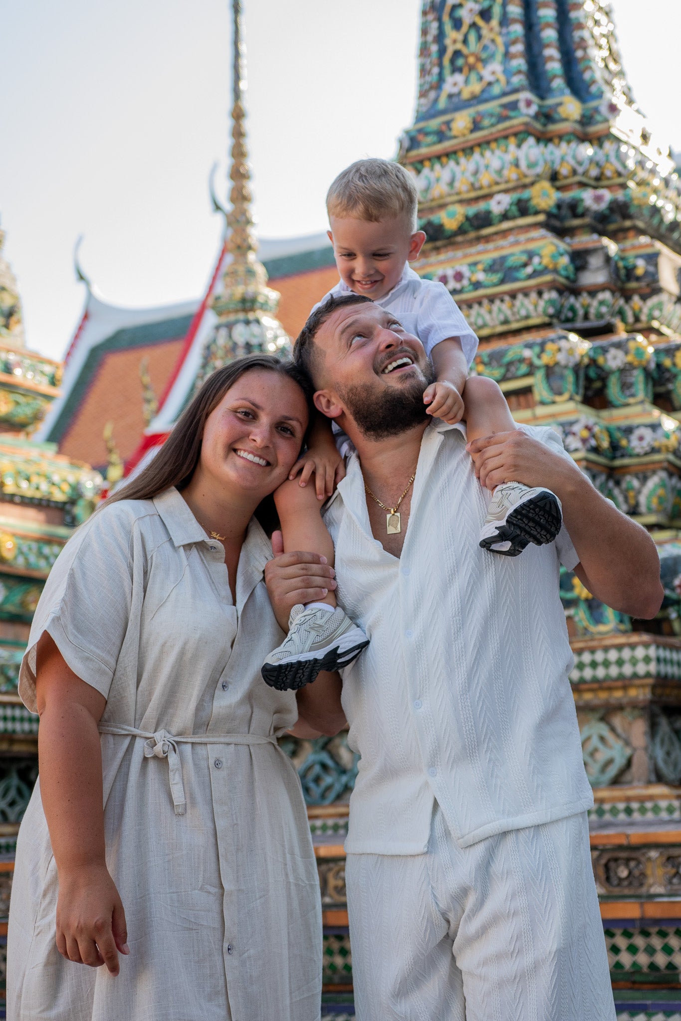 Family Wat Pho (no retouching)