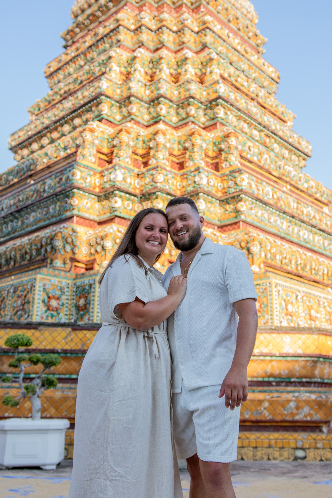 Family Wat Pho (no retouching)